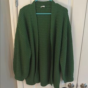 Green Knit Women's Sweater (NEVER WORN)